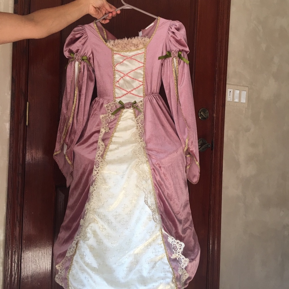 Pretty Princess Halloween dress- size 6